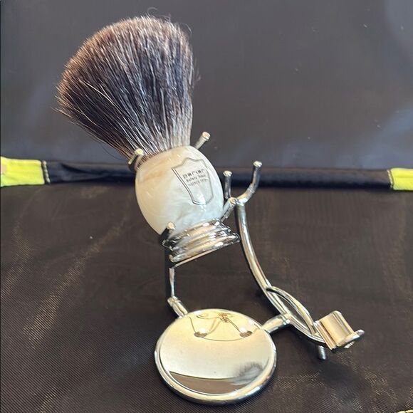 Parker Silver and Cream Shaving Brush Classic Design - Picture 1 of 3